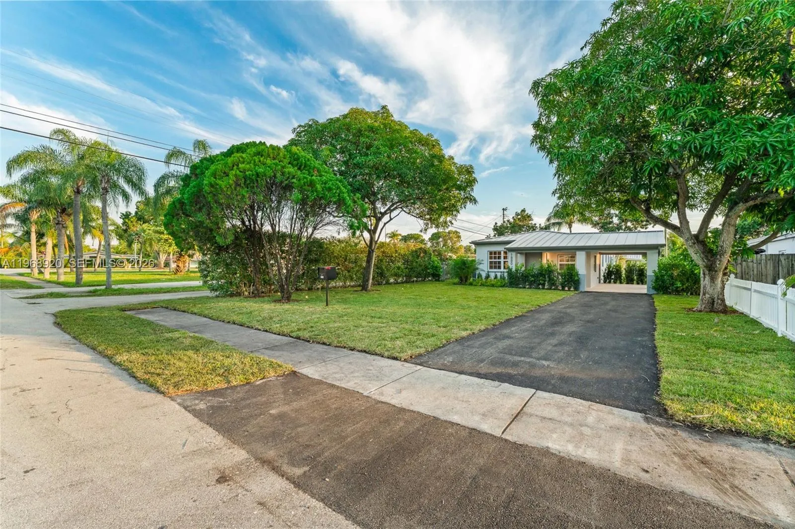 1880 Ne 180th St, North Miami Beach, Florida 33162, North Miami Beach, Florida 33162, 3 Bedrooms Bedrooms, ,2 BathroomsBathrooms,Residential,For Sale,1880 Ne 180th St, North Miami Beach, Florida 33162,A11968920
