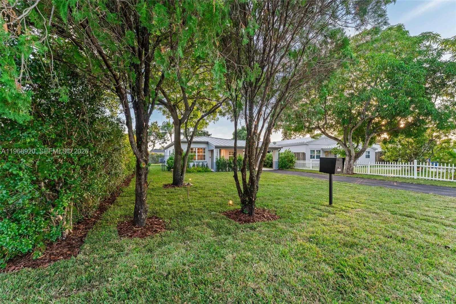 1880 Ne 180th St, North Miami Beach, Florida 33162, North Miami Beach, Florida 33162, 3 Bedrooms Bedrooms, ,2 BathroomsBathrooms,Residential,For Sale,1880 Ne 180th St, North Miami Beach, Florida 33162,A11968920