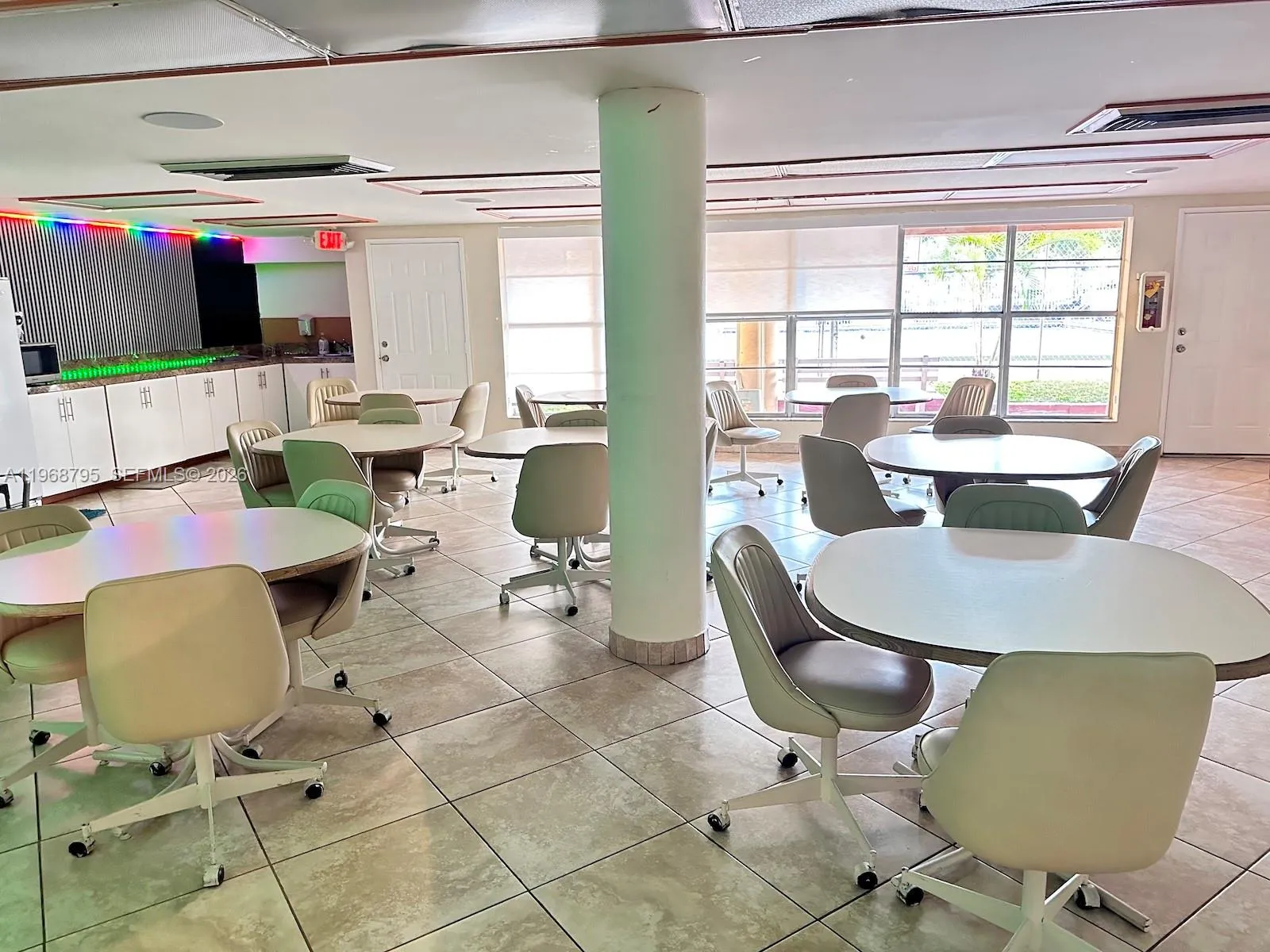 1990 W 56th St 1203, Hialeah, Florida 33012, Hialeah, Florida 33012, 2 Bedrooms Bedrooms, ,2 BathroomsBathrooms,Residential,For Sale,1990 W 56th St 1203, Hialeah, Florida 33012,A11968795