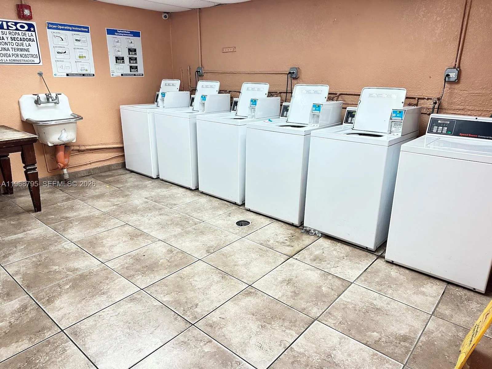 1990 W 56th St 1203, Hialeah, Florida 33012, Hialeah, Florida 33012, 2 Bedrooms Bedrooms, ,2 BathroomsBathrooms,Residential,For Sale,1990 W 56th St 1203, Hialeah, Florida 33012,A11968795