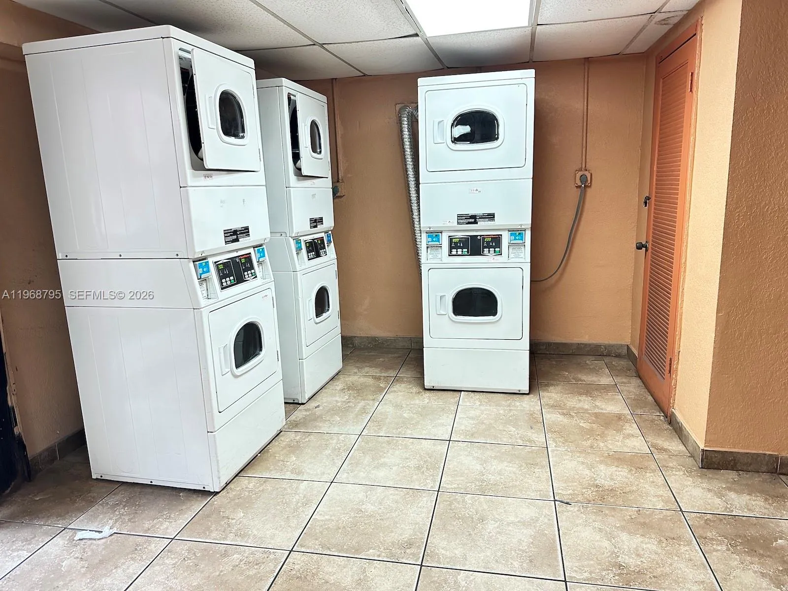 1990 W 56th St 1203, Hialeah, Florida 33012, Hialeah, Florida 33012, 2 Bedrooms Bedrooms, ,2 BathroomsBathrooms,Residential,For Sale,1990 W 56th St 1203, Hialeah, Florida 33012,A11968795