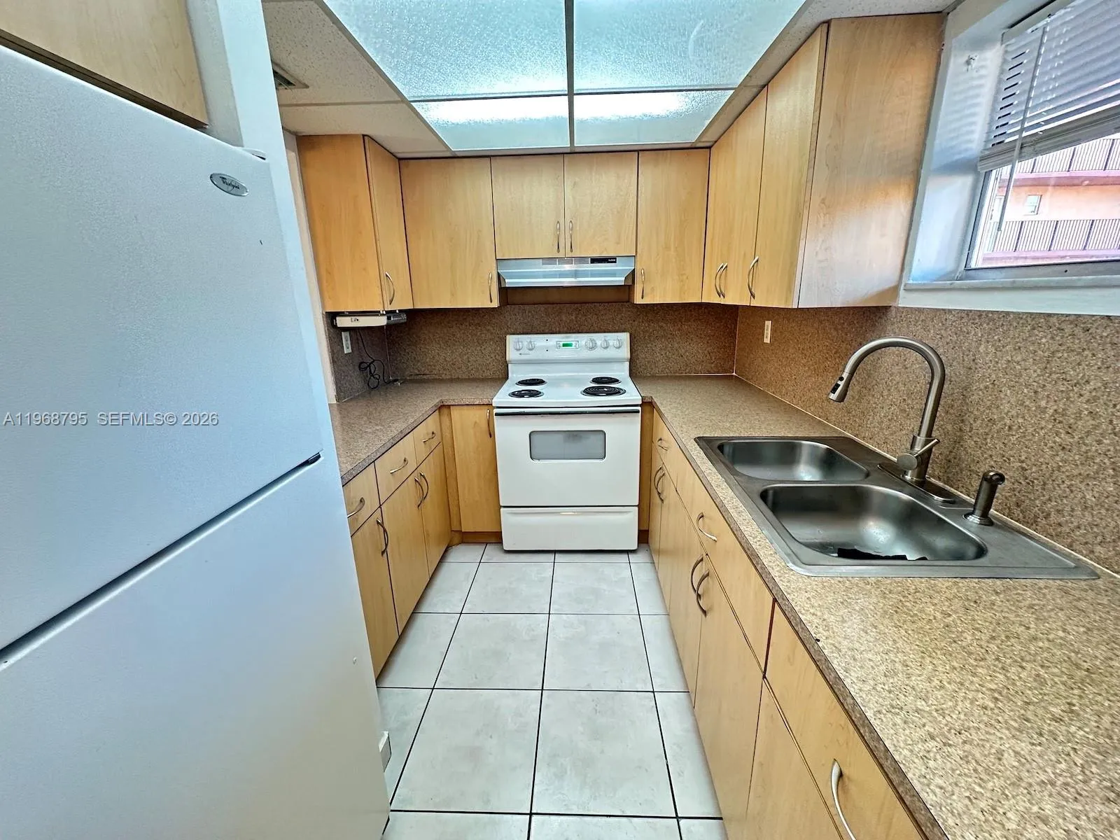 1990 W 56th St 1203, Hialeah, Florida 33012, Hialeah, Florida 33012, 2 Bedrooms Bedrooms, ,2 BathroomsBathrooms,Residential,For Sale,1990 W 56th St 1203, Hialeah, Florida 33012,A11968795