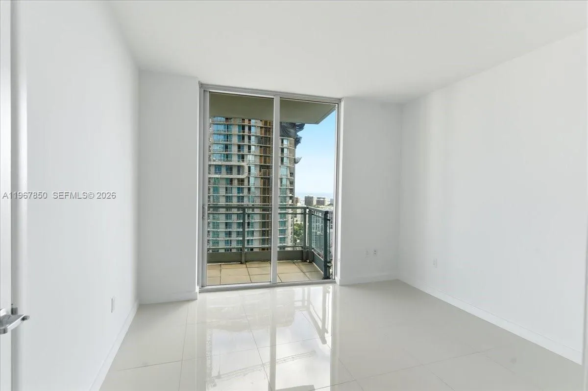 92 Sw 3rd St 3804, Miami, Florida 33130, Miami, Florida 33130, 2 Bedrooms Bedrooms, ,2 BathroomsBathrooms,Residential,For Sale,92 Sw 3rd St 3804, Miami, Florida 33130,A11967850