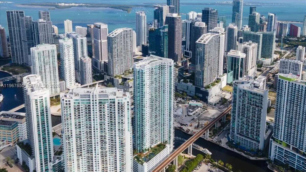92 Sw 3rd St 3804, Miami, Florida 33130, Miami, Florida 33130, 2 Bedrooms Bedrooms, ,2 BathroomsBathrooms,Residential,For Sale,92 Sw 3rd St 3804, Miami, Florida 33130,A11967850