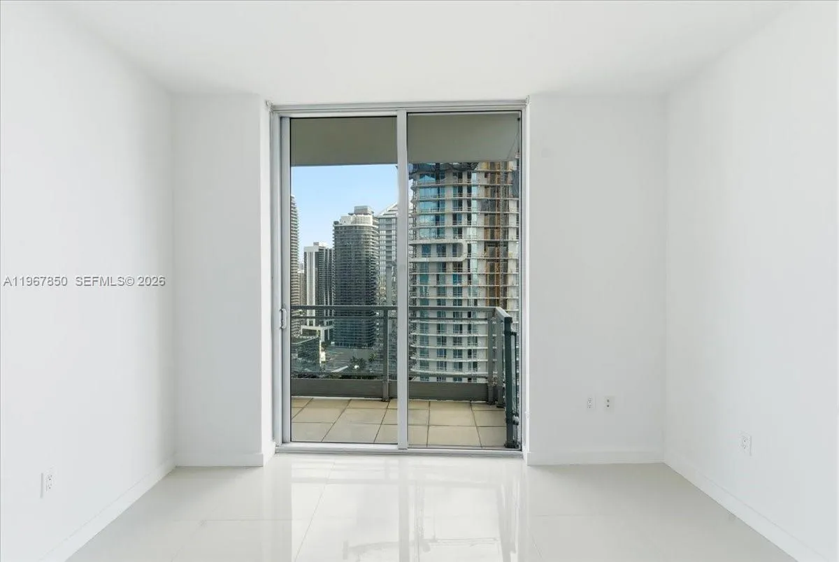 92 Sw 3rd St 3804, Miami, Florida 33130, Miami, Florida 33130, 2 Bedrooms Bedrooms, ,2 BathroomsBathrooms,Residential,For Sale,92 Sw 3rd St 3804, Miami, Florida 33130,A11967850