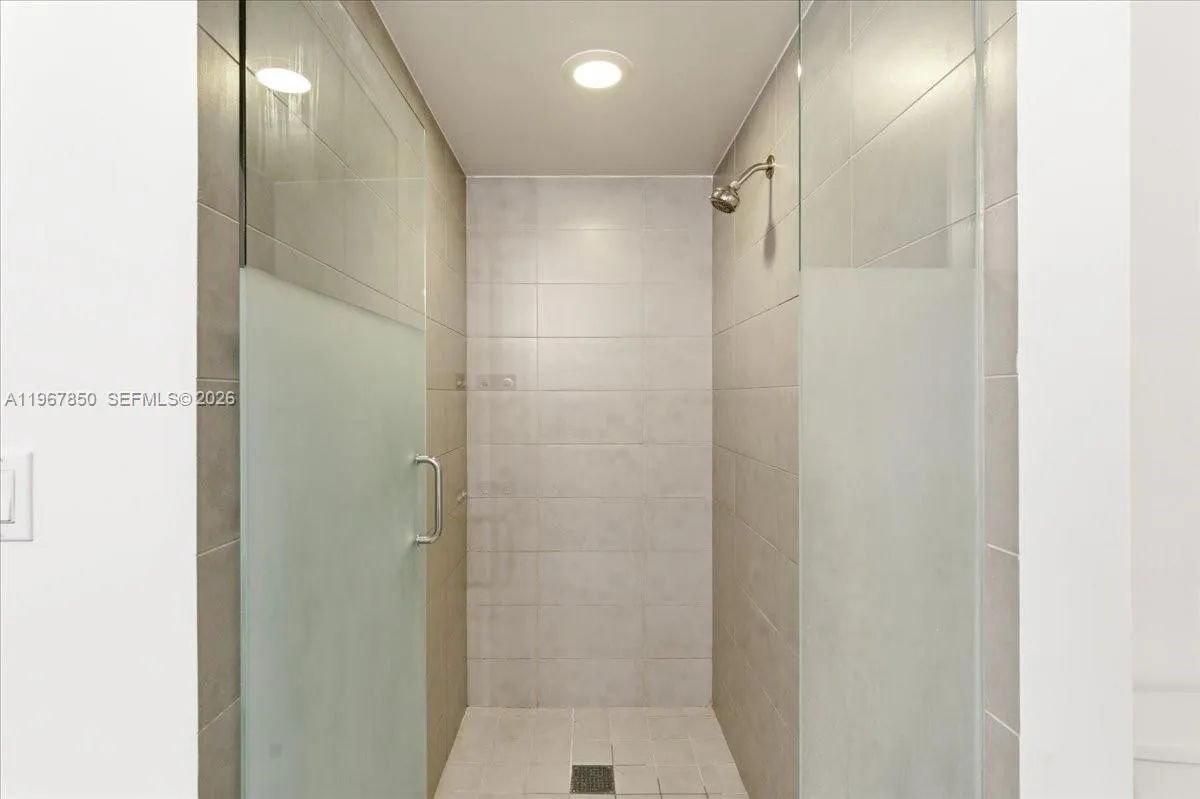 92 Sw 3rd St 3804, Miami, Florida 33130, Miami, Florida 33130, 2 Bedrooms Bedrooms, ,2 BathroomsBathrooms,Residential,For Sale,92 Sw 3rd St 3804, Miami, Florida 33130,A11967850