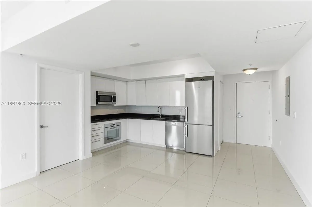 92 Sw 3rd St 3804, Miami, Florida 33130, Miami, Florida 33130, 2 Bedrooms Bedrooms, ,2 BathroomsBathrooms,Residential,For Sale,92 Sw 3rd St 3804, Miami, Florida 33130,A11967850