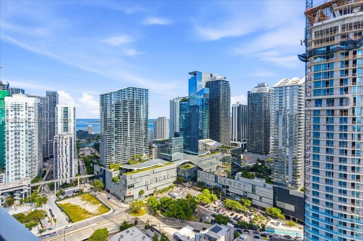 92 Sw 3rd St 3804, Miami, Florida 33130, Miami, Florida 33130, 2 Bedrooms Bedrooms, ,2 BathroomsBathrooms,Residential,For Sale,92 Sw 3rd St 3804, Miami, Florida 33130,A11967850