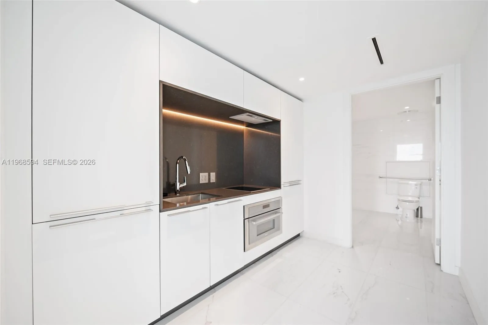 300 Biscayne Blvd Way 303, Miami, Florida 33131, Miami, Florida 33131, ,Commercial Lease,For Rent,300 Biscayne Blvd Way 303, Miami, Florida 33131,A11968594