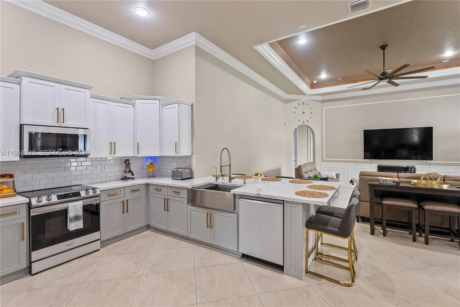 8346 Sw 51st St, Davie, Florida 33328, Davie, Florida 33328, 4 Bedrooms Bedrooms, ,3 BathroomsBathrooms,Residential,For Sale,8346 Sw 51st St, Davie, Florida 33328,A11968741