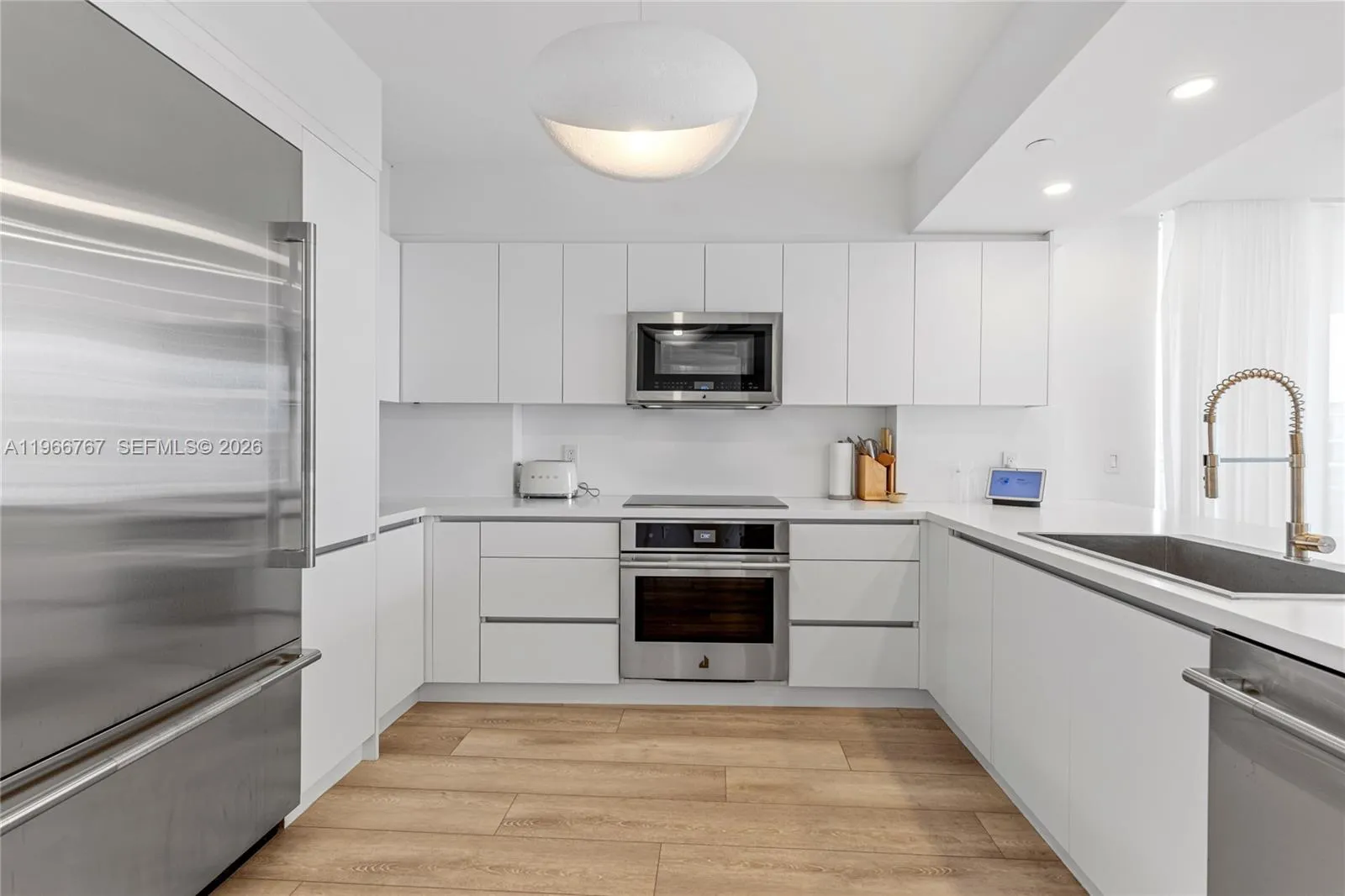 10 Venetian Way 501, Miami Beach, Florida 33139, Miami Beach, Florida 33139, 2 Bedrooms Bedrooms, ,2 BathroomsBathrooms,Residential,For Sale,10 Venetian Way 501, Miami Beach, Florida 33139,A11966767