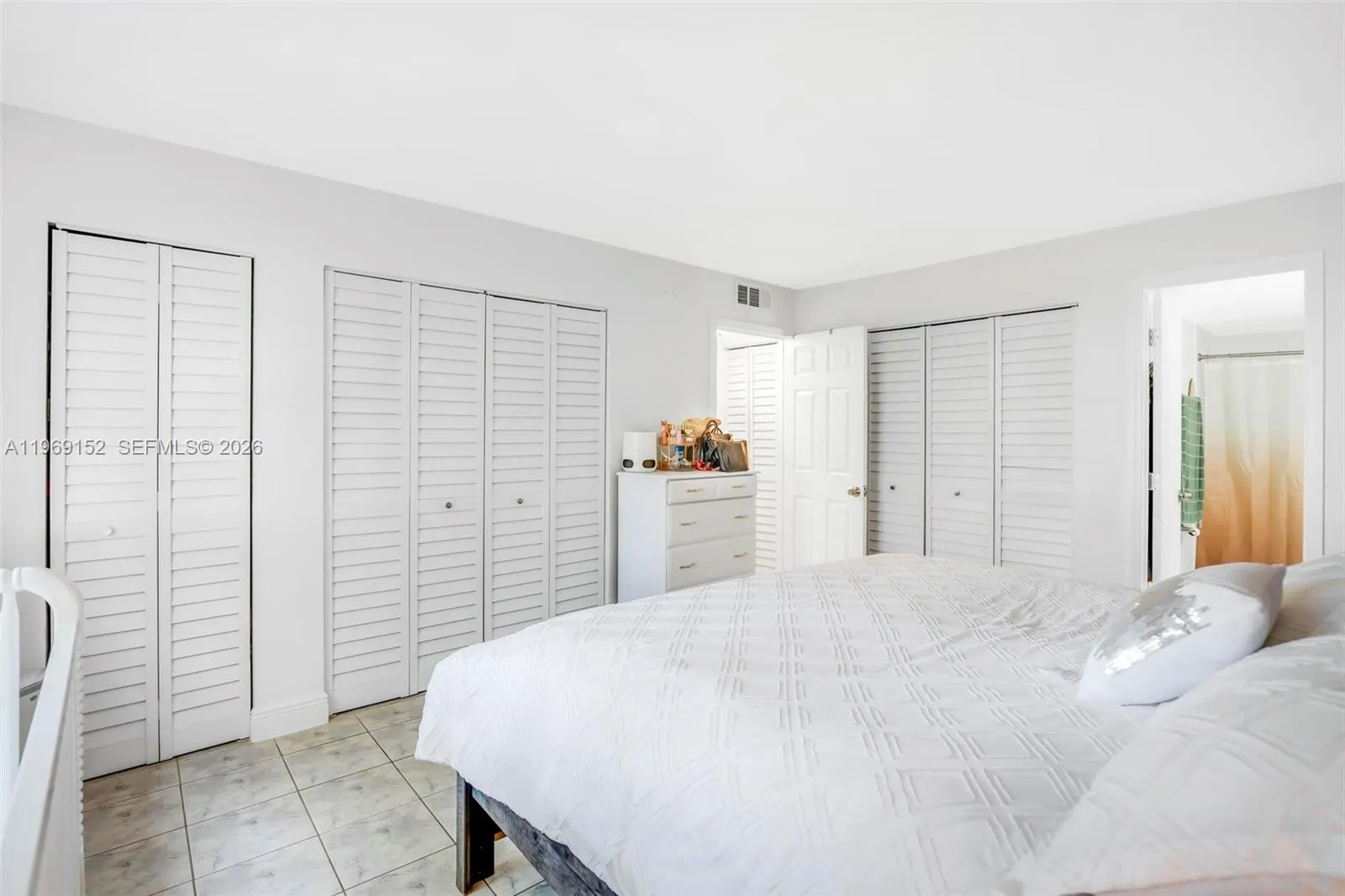 8501 Nw 8th St 110, Miami, Florida 33126, Miami, Florida 33126, 1 Bedroom Bedrooms, ,1 BathroomBathrooms,Residential,For Sale,8501 Nw 8th St 110, Miami, Florida 33126,A11969152