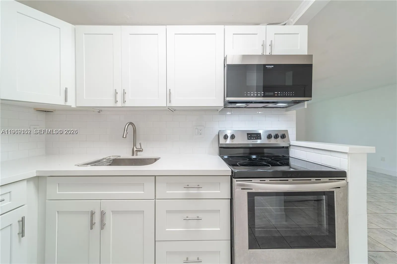 8501 Nw 8th St 110, Miami, Florida 33126, Miami, Florida 33126, 1 Bedroom Bedrooms, ,1 BathroomBathrooms,Residential,For Sale,8501 Nw 8th St 110, Miami, Florida 33126,A11969152