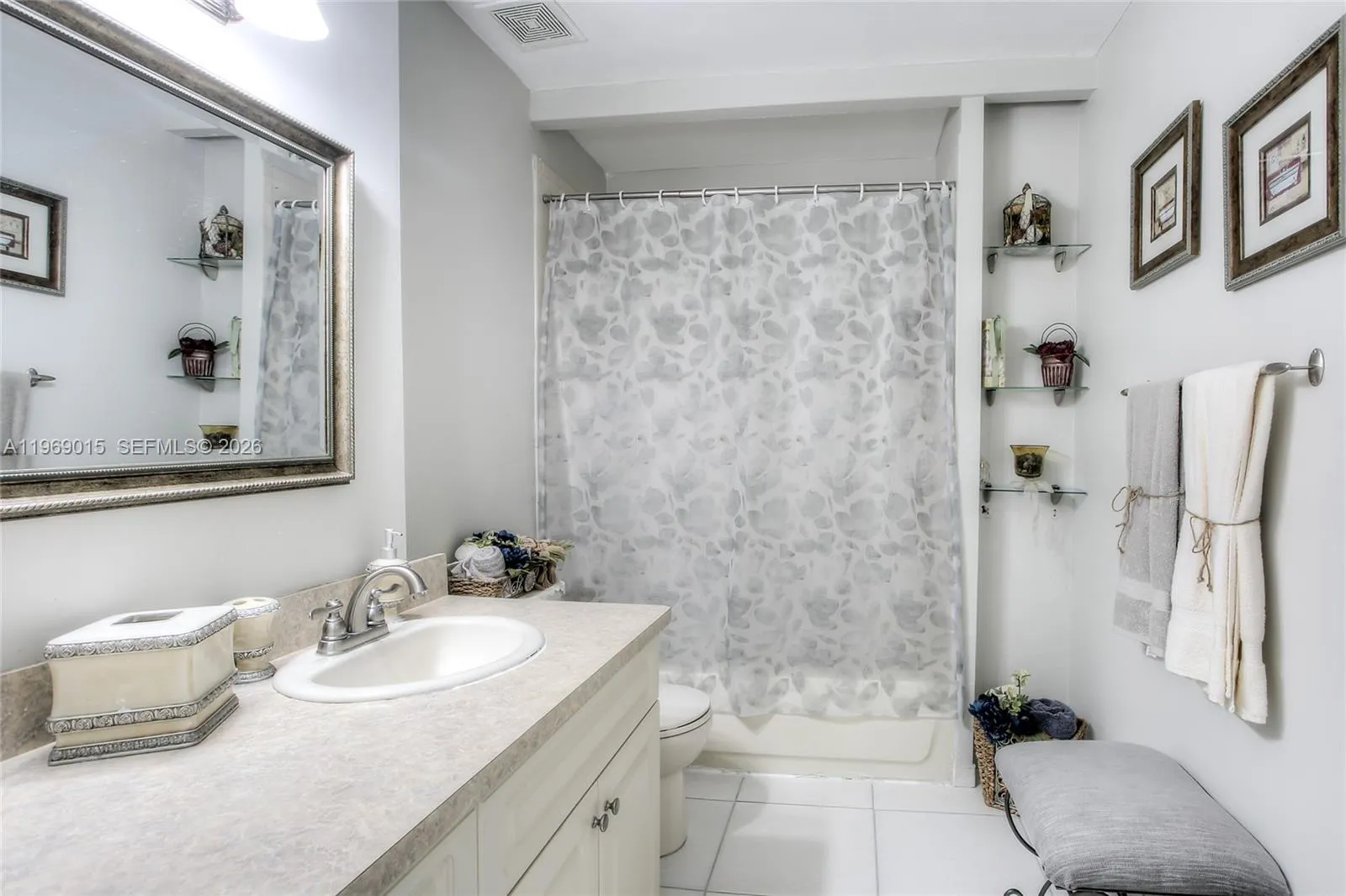 1675 W 72nd St, Hialeah, Florida 33014, Hialeah, Florida 33014, 2 Bedrooms Bedrooms, ,1 BathroomBathrooms,Residential,For Sale,1675 W 72nd St, Hialeah, Florida 33014,A11969015