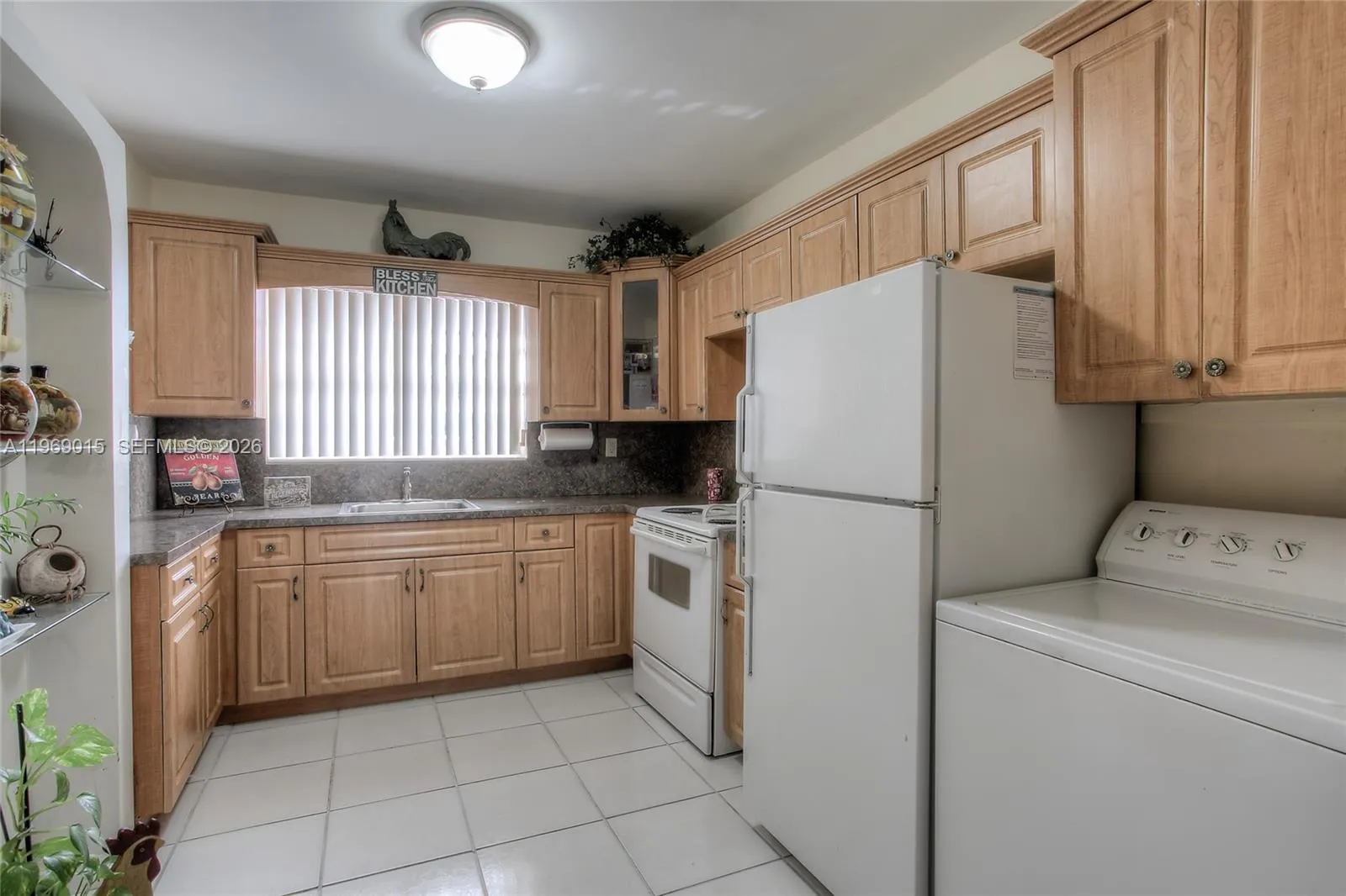 1675 W 72nd St, Hialeah, Florida 33014, Hialeah, Florida 33014, 2 Bedrooms Bedrooms, ,1 BathroomBathrooms,Residential,For Sale,1675 W 72nd St, Hialeah, Florida 33014,A11969015