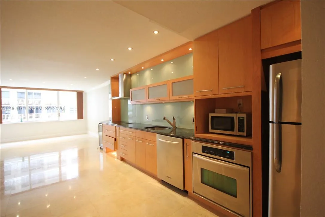5401 Collins Ave 339, Miami Beach, Florida 33140, Miami Beach, Florida 33140, 1 Bedroom Bedrooms, ,1 BathroomBathrooms,Residential Lease,For Rent,5401 Collins Ave 339, Miami Beach, Florida 33140,A11969163 5401 Collins Ave 339, Miami Beach, Florida 33140, Miami Beach, Florida 33140, 1 Bedroom Bedrooms, ,1 BathroomBathrooms,Residential Lease,For Rent,5401 Collins Ave 339, Miami Beach, Florida 33140,A11969163