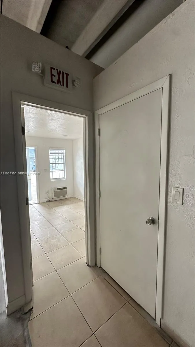 9325 W Okeechobee Rd 8, Hialeah Gardens, Florida 3, Hialeah Gardens, Florida 33016, ,Commercial Lease,For Rent,9325 W Okeechobee Rd 8, Hialeah Gardens, Florida 3,A11968995