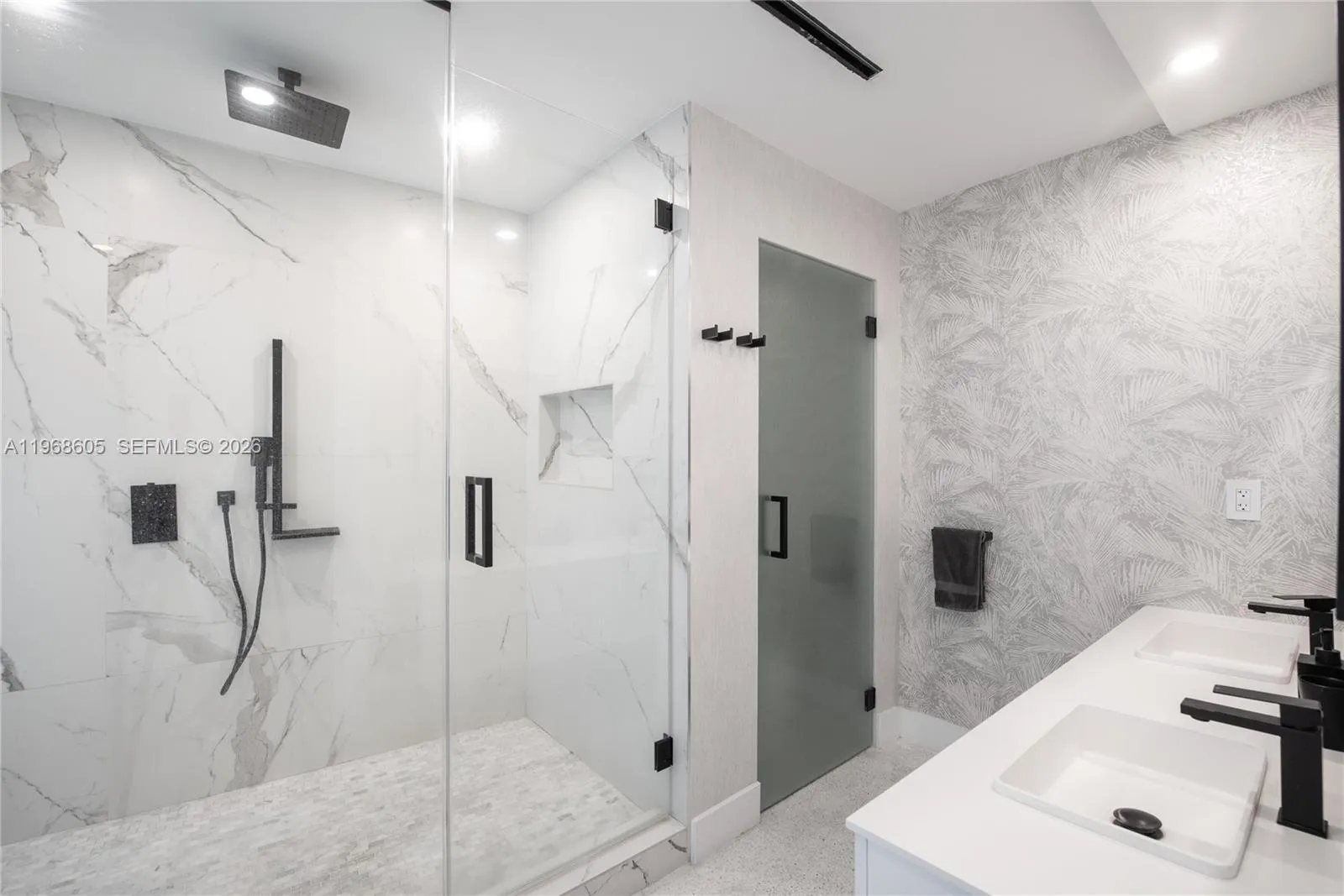 151 Crandon Blvd 939, Key Biscayne, Florida 33149, Key Biscayne, Florida 33149, 3 Bedrooms Bedrooms, ,3 BathroomsBathrooms,Residential Lease,For Rent,151 Crandon Blvd 939, Key Biscayne, Florida 33149,A11968605