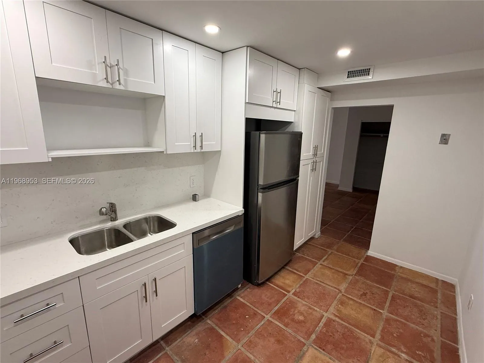 90 Edgewater Dr 1016, Coral Gables, Florida 33133, Coral Gables, Florida 33133, 1 Bedroom Bedrooms, ,1 BathroomBathrooms,Residential Lease,For Rent,90 Edgewater Dr 1016, Coral Gables, Florida 33133,A11968953