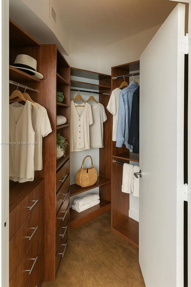 1900 N Bayshore Dr 3218, Miami, Florida 33132, Miami, Florida 33132, 2 Bedrooms Bedrooms, ,2 BathroomsBathrooms,Residential Lease,For Rent,1900 N Bayshore Dr 3218, Miami, Florida 33132,A11969129