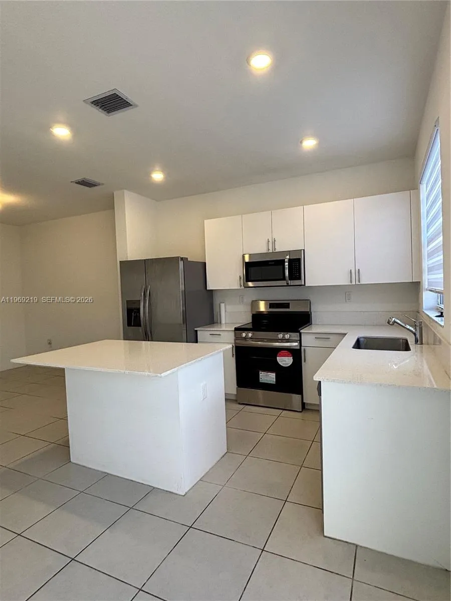 29228 Sw 163rd Ct, Homestead, Florida 33033, Homestead, Florida 33033, 3 Bedrooms Bedrooms, ,3 BathroomsBathrooms,Residential Lease,For Rent,29228 Sw 163rd Ct, Homestead, Florida 33033,A11969219