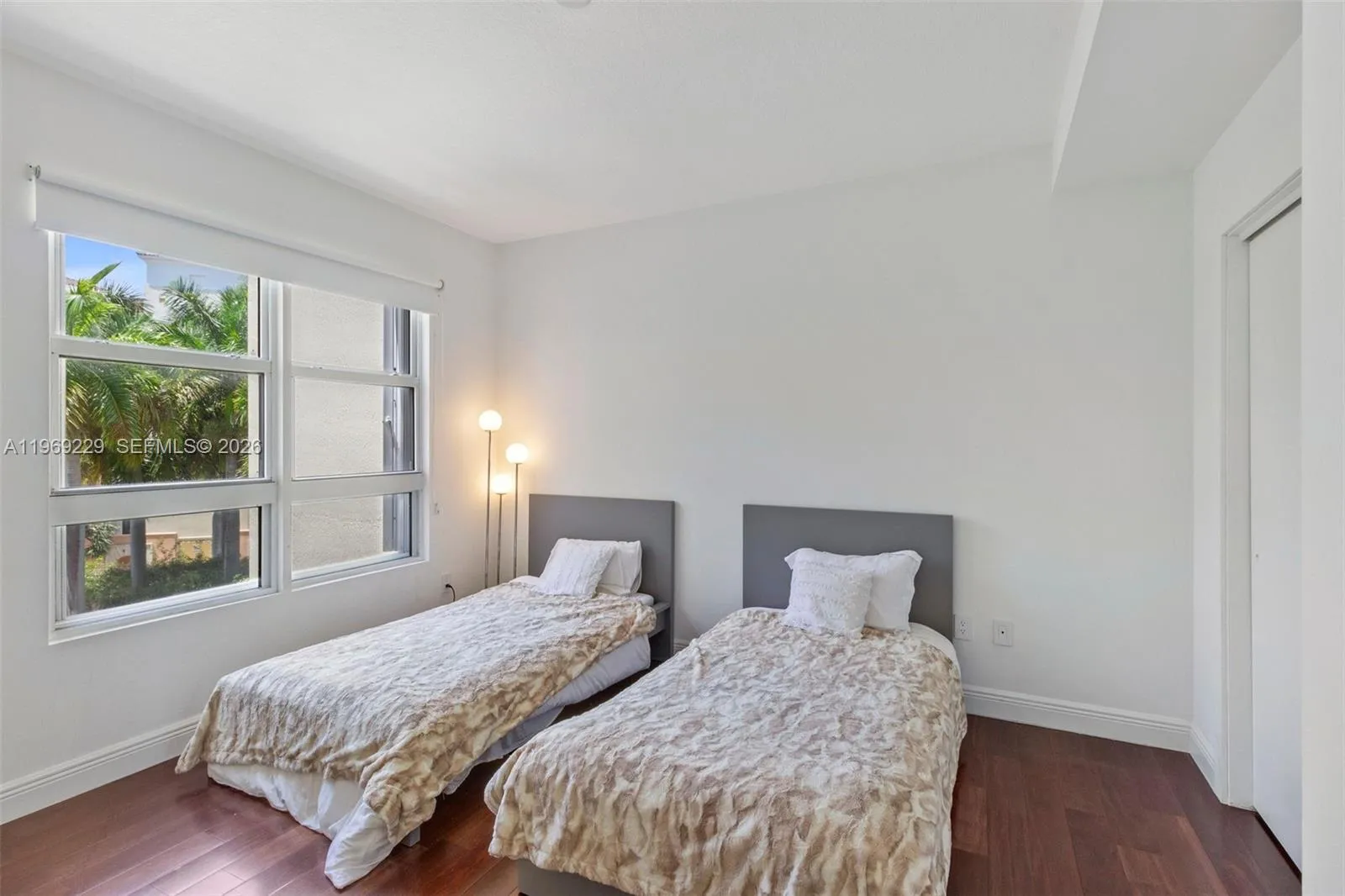 749 Crandon Bl 411, Key Biscayne, Florida 33149, Key Biscayne, Florida 33149, 3 Bedrooms Bedrooms, ,3 BathroomsBathrooms,Residential Lease,For Rent,749 Crandon Bl 411, Key Biscayne, Florida 33149,A11969229