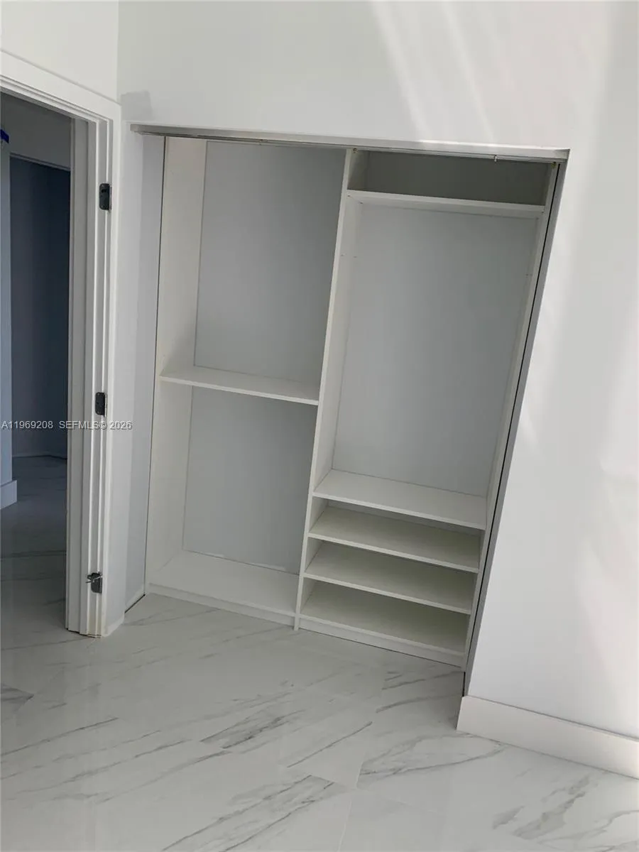 16385 Biscayne Blvd 2907, North Miami Beach, Flori, North Miami Beach, Florida 33160, 3 Bedrooms Bedrooms, ,3 BathroomsBathrooms,Residential Lease,For Rent,16385 Biscayne Blvd 2907, North Miami Beach, Flori,A11969208