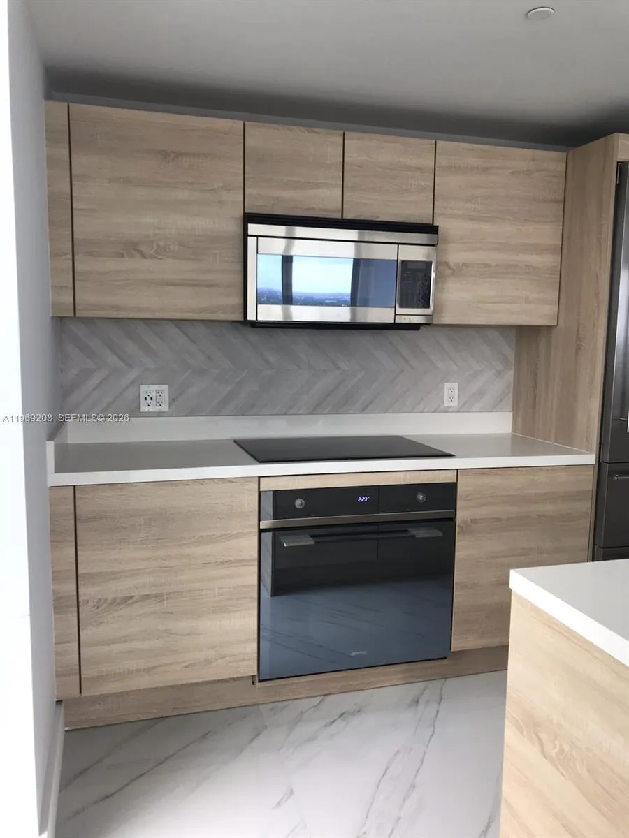 16385 Biscayne Blvd 2907, North Miami Beach, Flori, North Miami Beach, Florida 33160, 3 Bedrooms Bedrooms, ,3 BathroomsBathrooms,Residential Lease,For Rent,16385 Biscayne Blvd 2907, North Miami Beach, Flori,A11969208