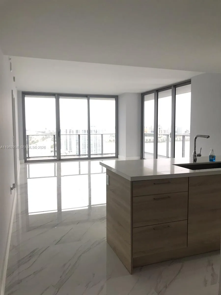 16385 Biscayne Blvd 2907, North Miami Beach, Flori, North Miami Beach, Florida 33160, 3 Bedrooms Bedrooms, ,3 BathroomsBathrooms,Residential Lease,For Rent,16385 Biscayne Blvd 2907, North Miami Beach, Flori,A11969208