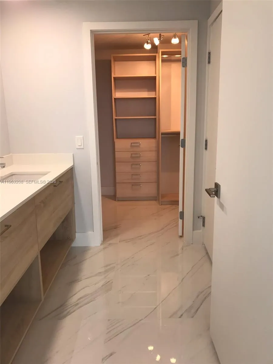 16385 Biscayne Blvd 2907, North Miami Beach, Flori, North Miami Beach, Florida 33160, 3 Bedrooms Bedrooms, ,3 BathroomsBathrooms,Residential Lease,For Rent,16385 Biscayne Blvd 2907, North Miami Beach, Flori,A11969208