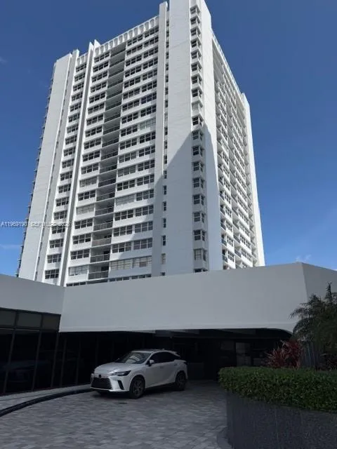 1890 S Ocean Dr 105, Hallandale Beach, Florida 330, Hallandale Beach, Florida 33009, 2 Bedrooms Bedrooms, ,2 BathroomsBathrooms,Residential Lease,For Rent,1890 S Ocean Dr 105, Hallandale Beach, Florida 330,A11969190