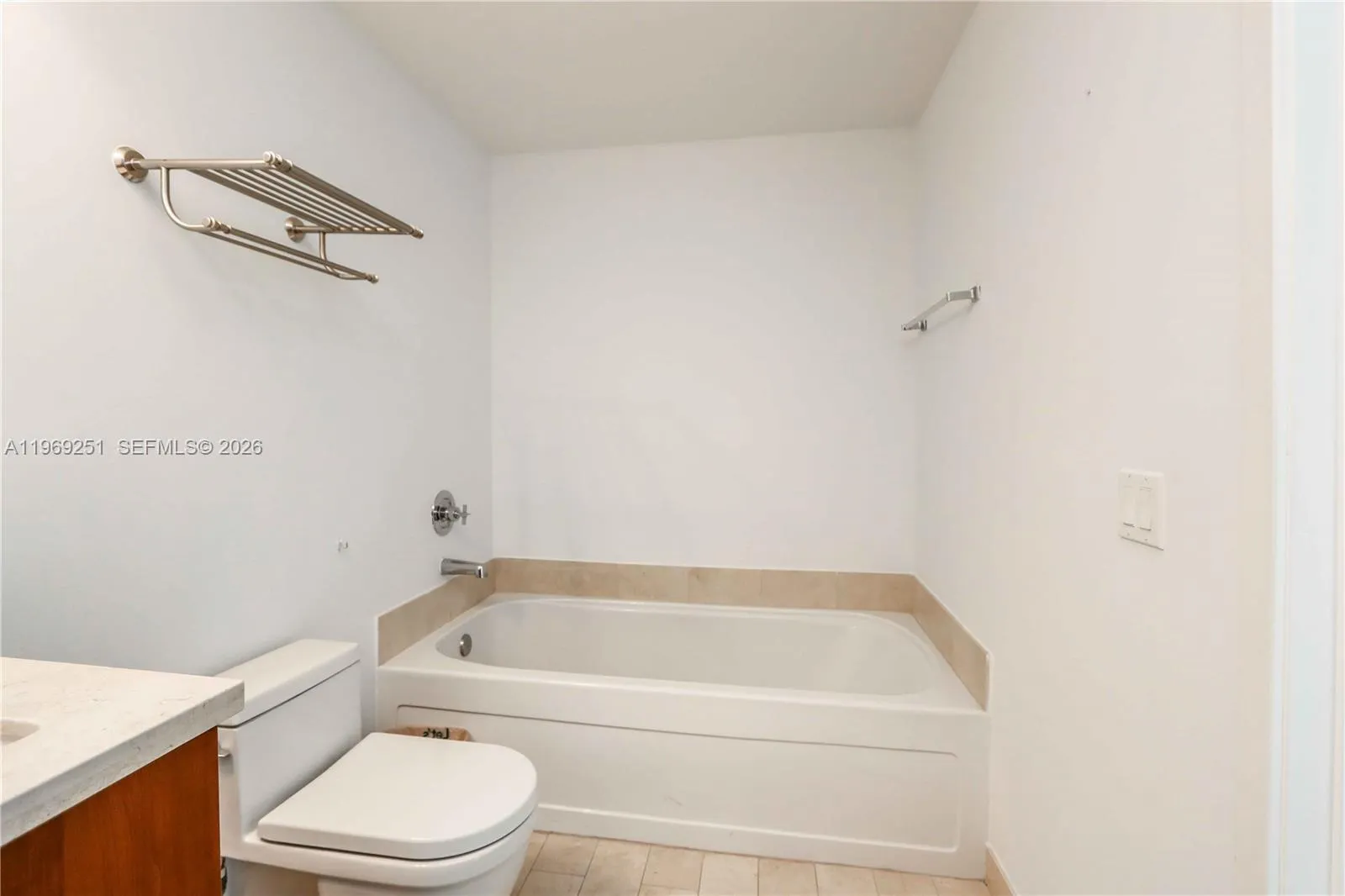 79 Sw 12th St 3002-s, Miami, Florida 33130, Miami, Florida 33130, 1 Bedroom Bedrooms, ,1 BathroomBathrooms,Residential Lease,For Rent,79 Sw 12th St 3002-s, Miami, Florida 33130,A11969251