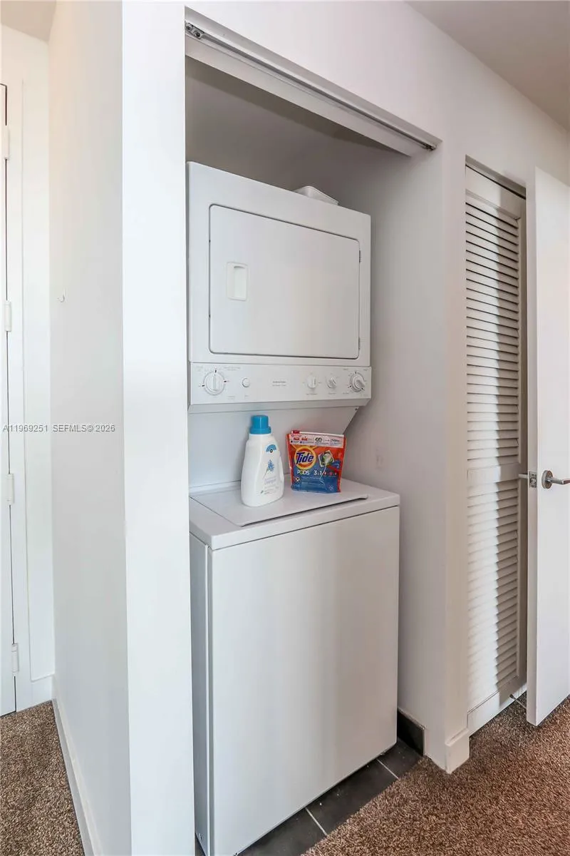 79 Sw 12th St 3002-s, Miami, Florida 33130, Miami, Florida 33130, 1 Bedroom Bedrooms, ,1 BathroomBathrooms,Residential Lease,For Rent,79 Sw 12th St 3002-s, Miami, Florida 33130,A11969251