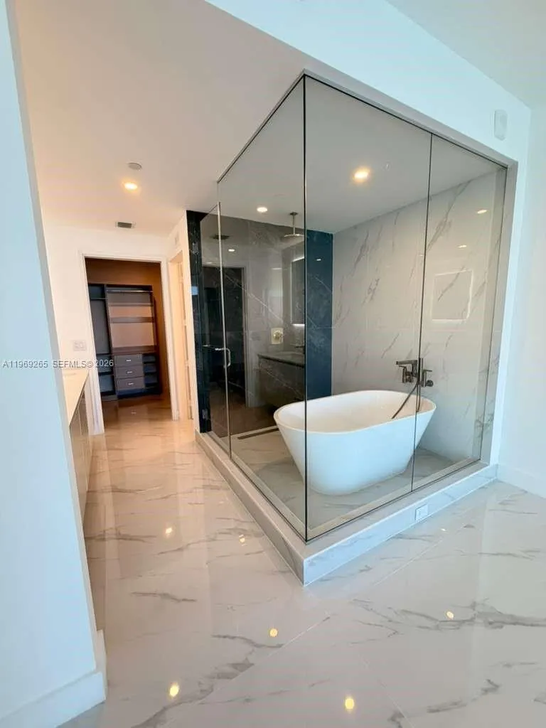 700 Ne 24th St 1103, Miami, Florida 33137, Miami, Florida 33137, 3 Bedrooms Bedrooms, ,3 BathroomsBathrooms,Residential Lease,For Rent,700 Ne 24th St 1103, Miami, Florida 33137,A11969265