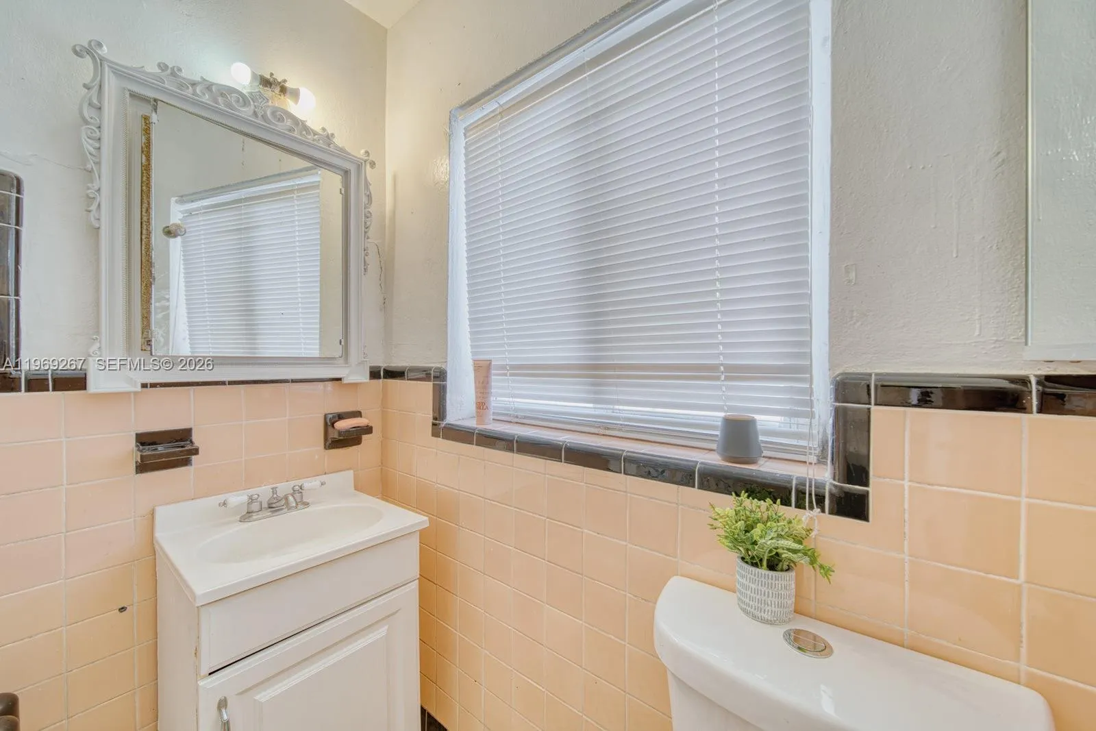 2171 Sw 21st St, Miami, Florida 33145, Miami, Florida 33145, 5 Bedrooms Bedrooms, ,4 BathroomsBathrooms,Residential,For Sale,2171 Sw 21st St, Miami, Florida 33145,A11969267