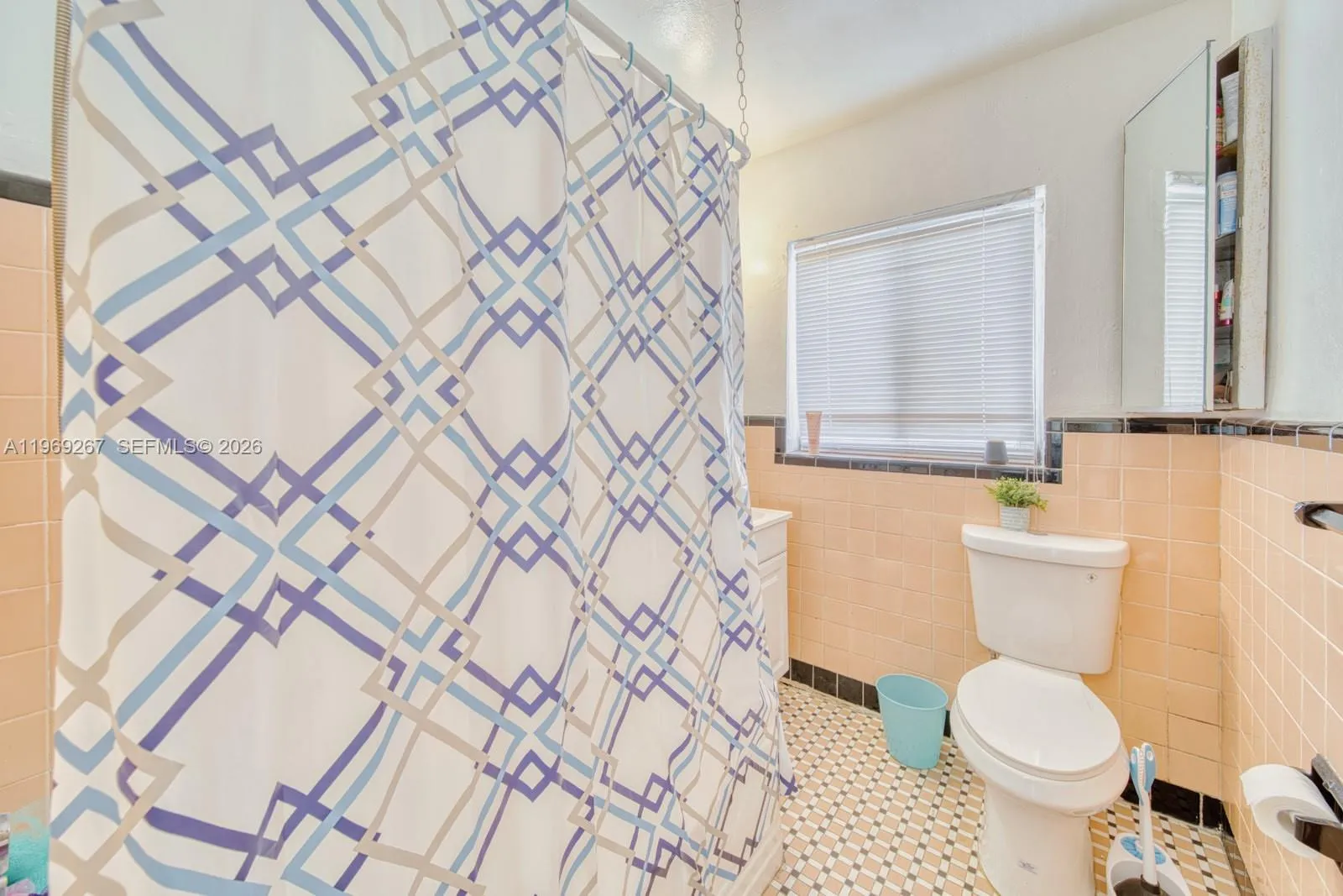 2171 Sw 21st St, Miami, Florida 33145, Miami, Florida 33145, 5 Bedrooms Bedrooms, ,4 BathroomsBathrooms,Residential,For Sale,2171 Sw 21st St, Miami, Florida 33145,A11969267