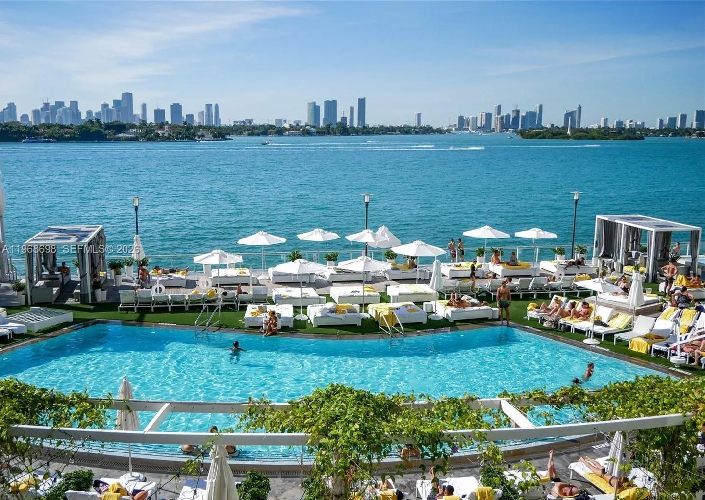 1100 West Ave 1617, Miami Beach, Florida 33139, Miami Beach, Florida 33139, 1 Bedroom Bedrooms, ,1 BathroomBathrooms,Residential,For Sale,1100 West Ave 1617, Miami Beach, Florida 33139,A11968698