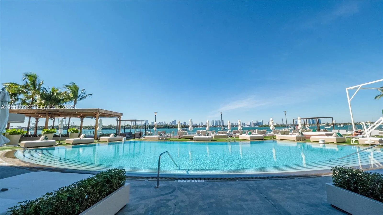 1100 West Ave 1617, Miami Beach, Florida 33139, Miami Beach, Florida 33139, 1 Bedroom Bedrooms, ,1 BathroomBathrooms,Residential,For Sale,1100 West Ave 1617, Miami Beach, Florida 33139,A11968698