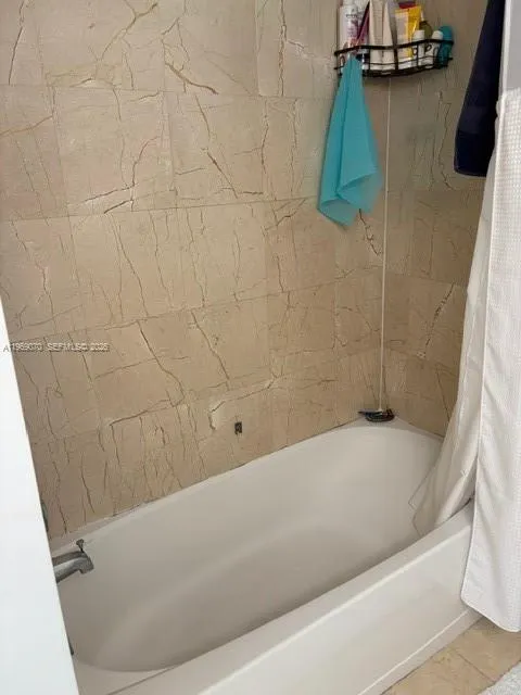 2101 Brickell Ave 1807, Miami, Florida 33129, Miami, Florida 33129, 2 Bedrooms Bedrooms, ,2 BathroomsBathrooms,Residential Lease,For Rent,2101 Brickell Ave 1807, Miami, Florida 33129,A11969070