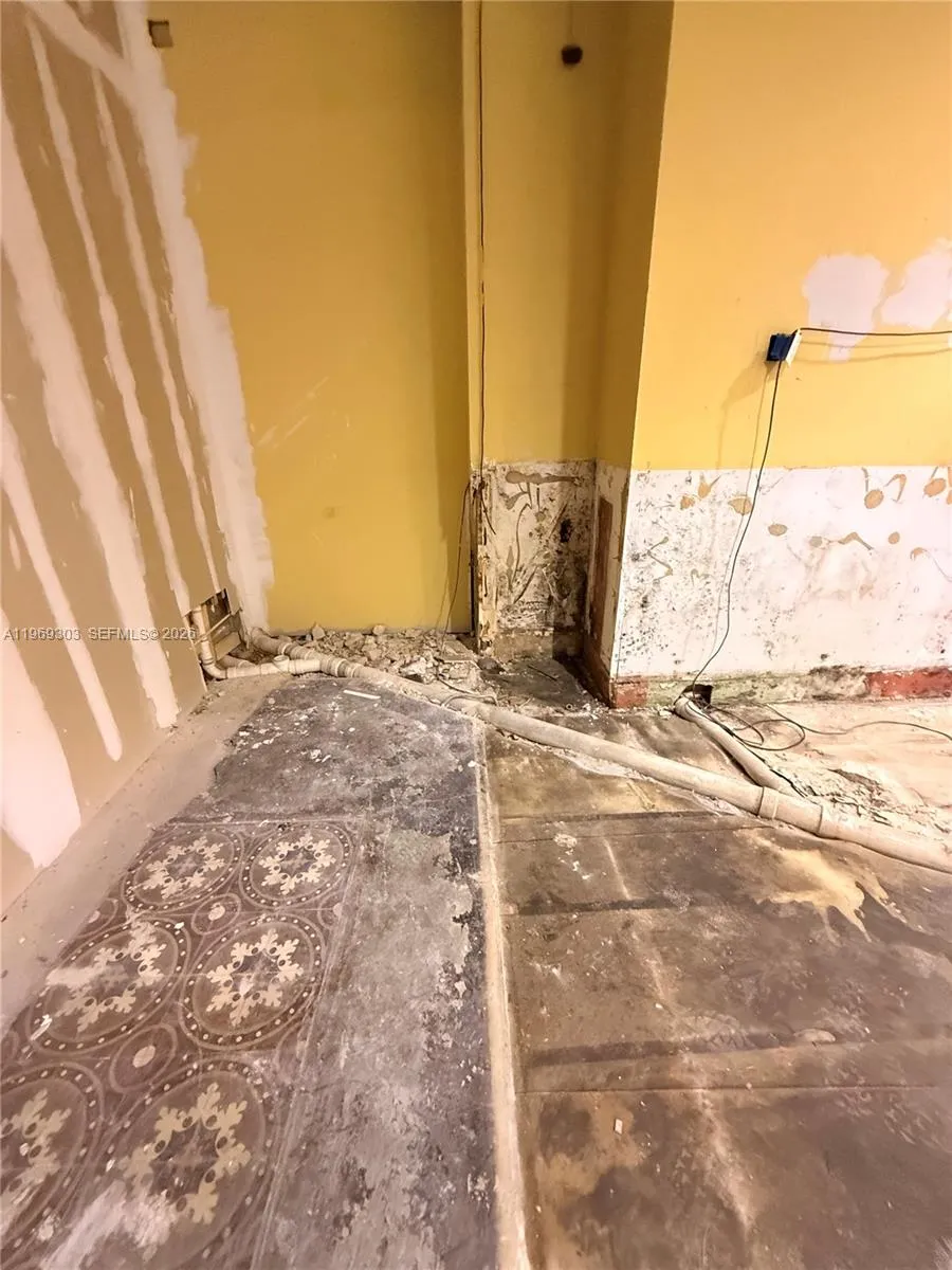 28 W Flagler St, Miami, Florida 33130, Miami, Florida 33130, ,Commercial Lease,For Rent,28 W Flagler St, Miami, Florida 33130,A11969303