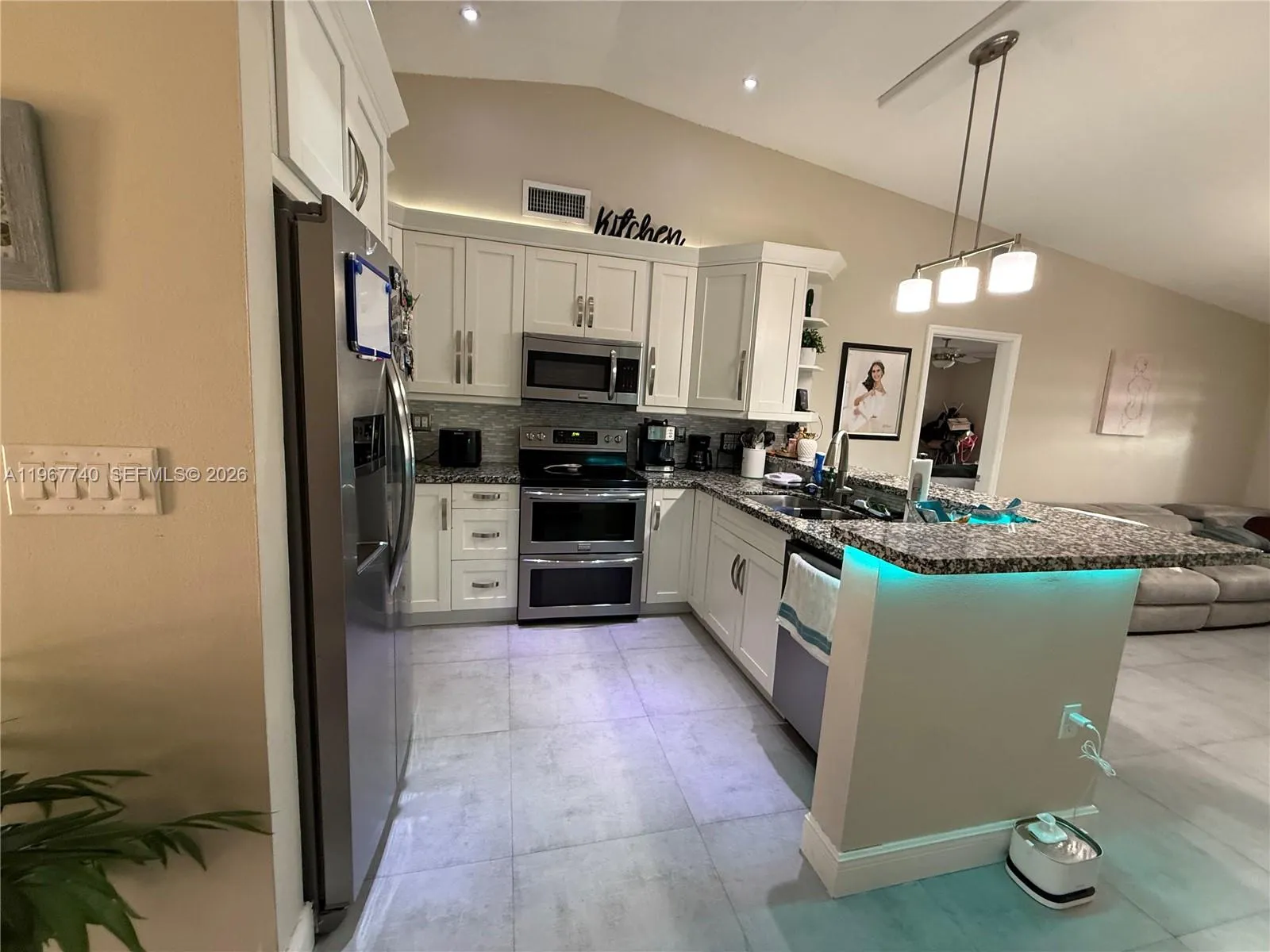 1312 Sw 135th Pl, Miami, Florida 33184, Miami, Florida 33184, 3 Bedrooms Bedrooms, ,2 BathroomsBathrooms,Residential,For Sale,1312 Sw 135th Pl, Miami, Florida 33184,A11967740