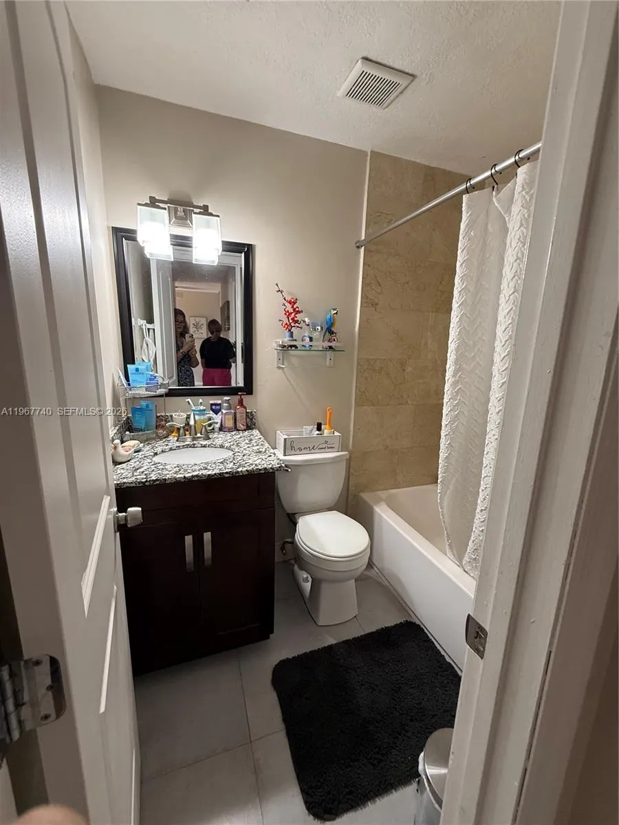 1312 Sw 135th Pl, Miami, Florida 33184, Miami, Florida 33184, 3 Bedrooms Bedrooms, ,2 BathroomsBathrooms,Residential,For Sale,1312 Sw 135th Pl, Miami, Florida 33184,A11967740