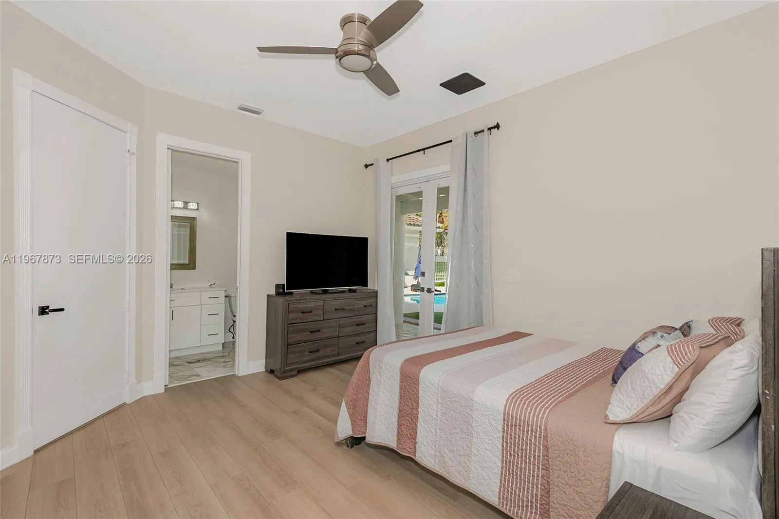 622 E Enclave Cir E, Pembroke Pines, Florida 33027, Pembroke Pines, Florida 33027, 5 Bedrooms Bedrooms, ,4 BathroomsBathrooms,Residential,For Sale,622 E Enclave Cir E, Pembroke Pines, Florida 33027,A11967873