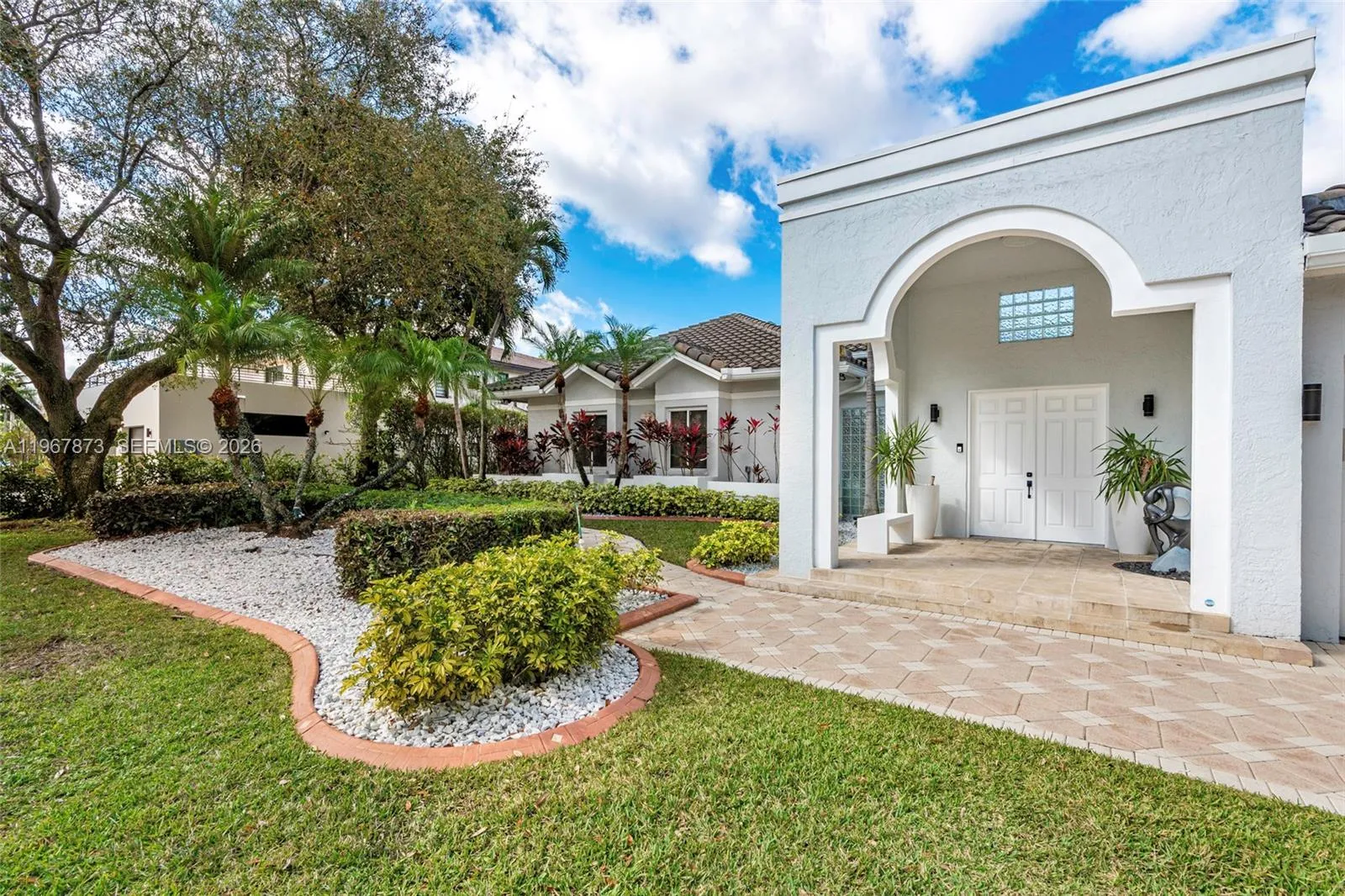 622 E Enclave Cir E, Pembroke Pines, Florida 33027, Pembroke Pines, Florida 33027, 5 Bedrooms Bedrooms, ,4 BathroomsBathrooms,Residential,For Sale,622 E Enclave Cir E, Pembroke Pines, Florida 33027,A11967873