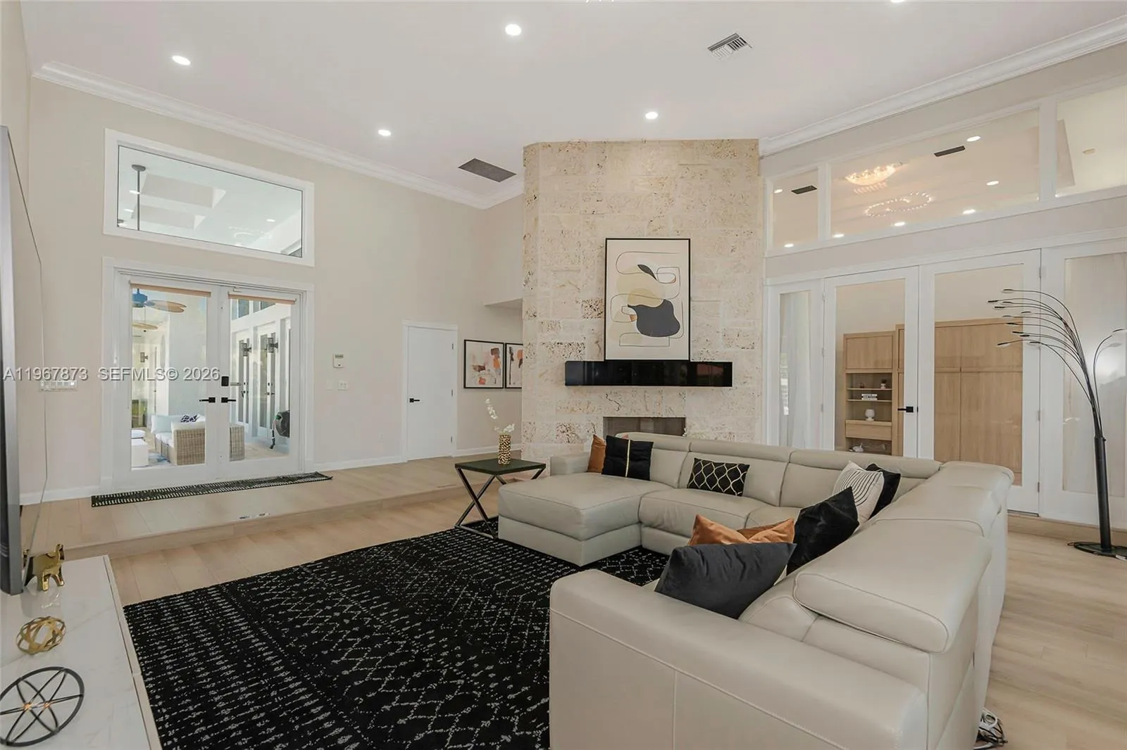622 E Enclave Cir E, Pembroke Pines, Florida 33027, Pembroke Pines, Florida 33027, 5 Bedrooms Bedrooms, ,4 BathroomsBathrooms,Residential,For Sale,622 E Enclave Cir E, Pembroke Pines, Florida 33027,A11967873