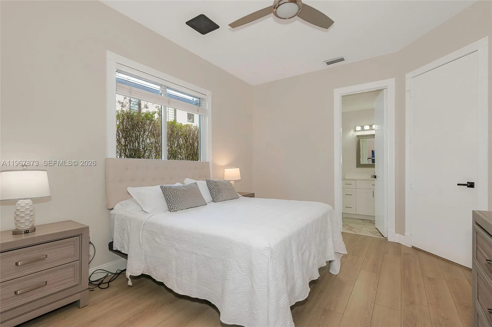 622 E Enclave Cir E, Pembroke Pines, Florida 33027, Pembroke Pines, Florida 33027, 5 Bedrooms Bedrooms, ,4 BathroomsBathrooms,Residential,For Sale,622 E Enclave Cir E, Pembroke Pines, Florida 33027,A11967873