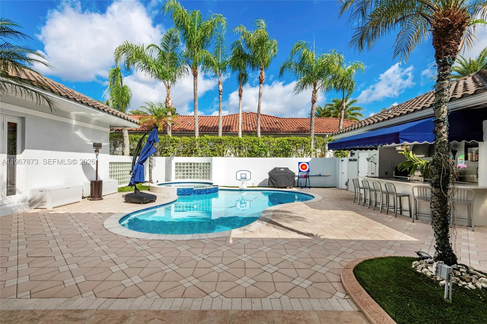 622 E Enclave Cir E, Pembroke Pines, Florida 33027, Pembroke Pines, Florida 33027, 5 Bedrooms Bedrooms, ,4 BathroomsBathrooms,Residential,For Sale,622 E Enclave Cir E, Pembroke Pines, Florida 33027,A11967873