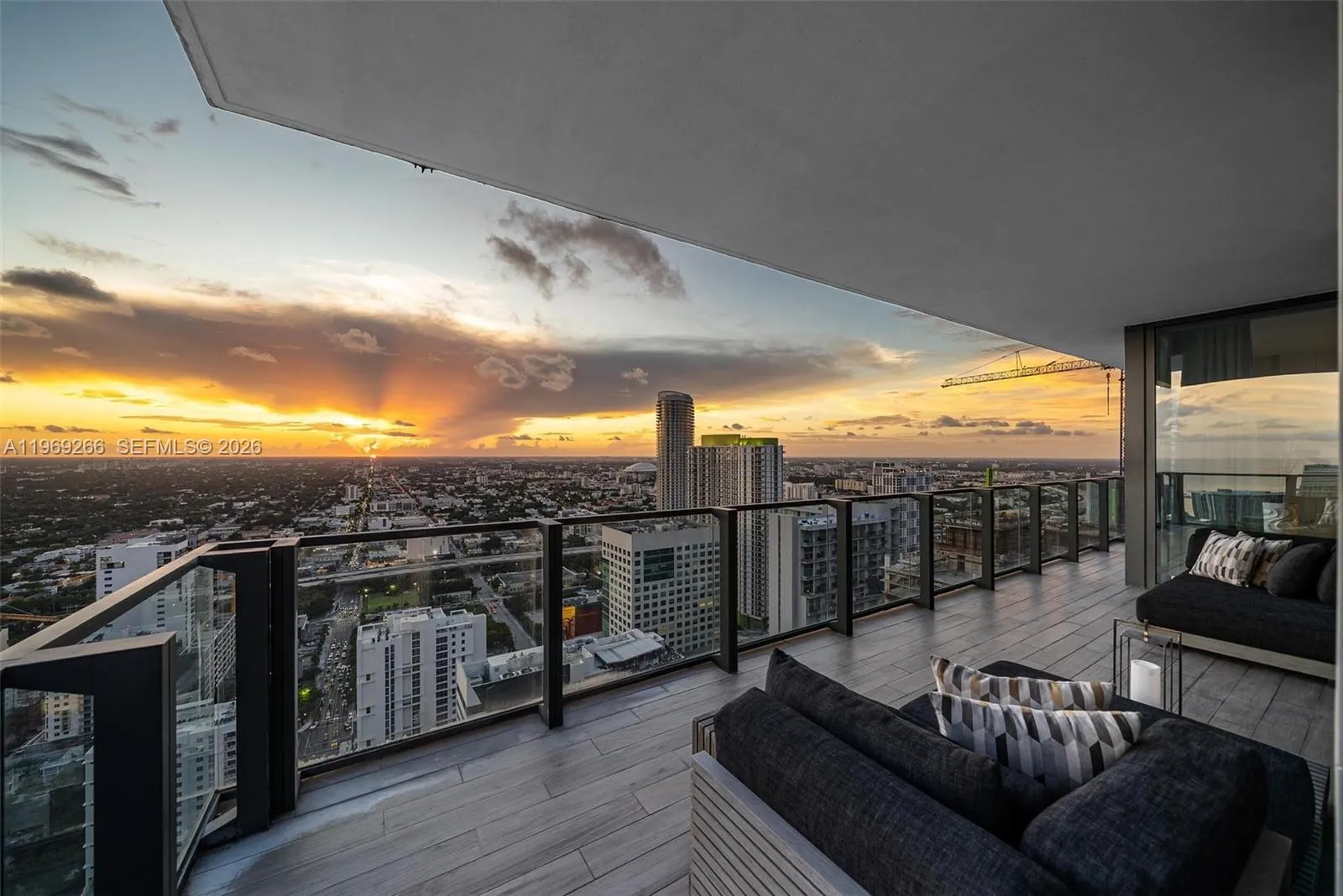 88 Sw 7th St 3801, Miami, Florida 33130, Miami, Florida 33130, 4 Bedrooms Bedrooms, ,4 BathroomsBathrooms,Residential,For Sale,88 Sw 7th St 3801, Miami, Florida 33130,A11969266