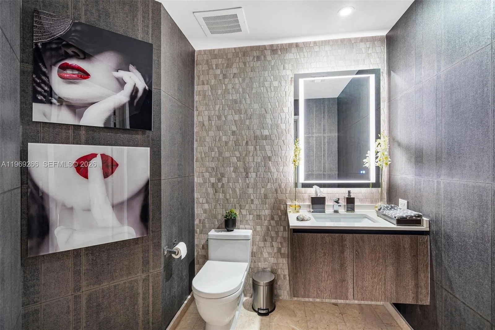 88 Sw 7th St 3801, Miami, Florida 33130, Miami, Florida 33130, 4 Bedrooms Bedrooms, ,4 BathroomsBathrooms,Residential,For Sale,88 Sw 7th St 3801, Miami, Florida 33130,A11969266