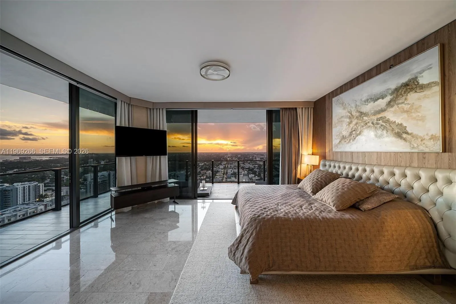 88 Sw 7th St 3801, Miami, Florida 33130, Miami, Florida 33130, 4 Bedrooms Bedrooms, ,4 BathroomsBathrooms,Residential,For Sale,88 Sw 7th St 3801, Miami, Florida 33130,A11969266